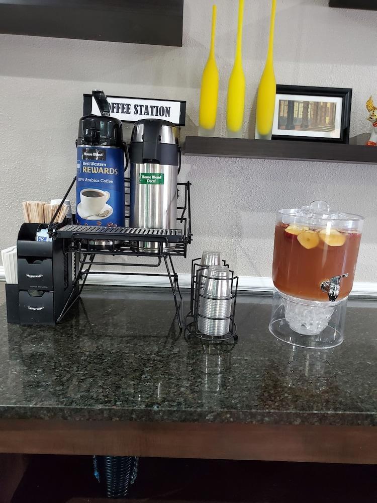 Best Western Airport Inn & Suites Норт Чарлстън Екстериор снимка