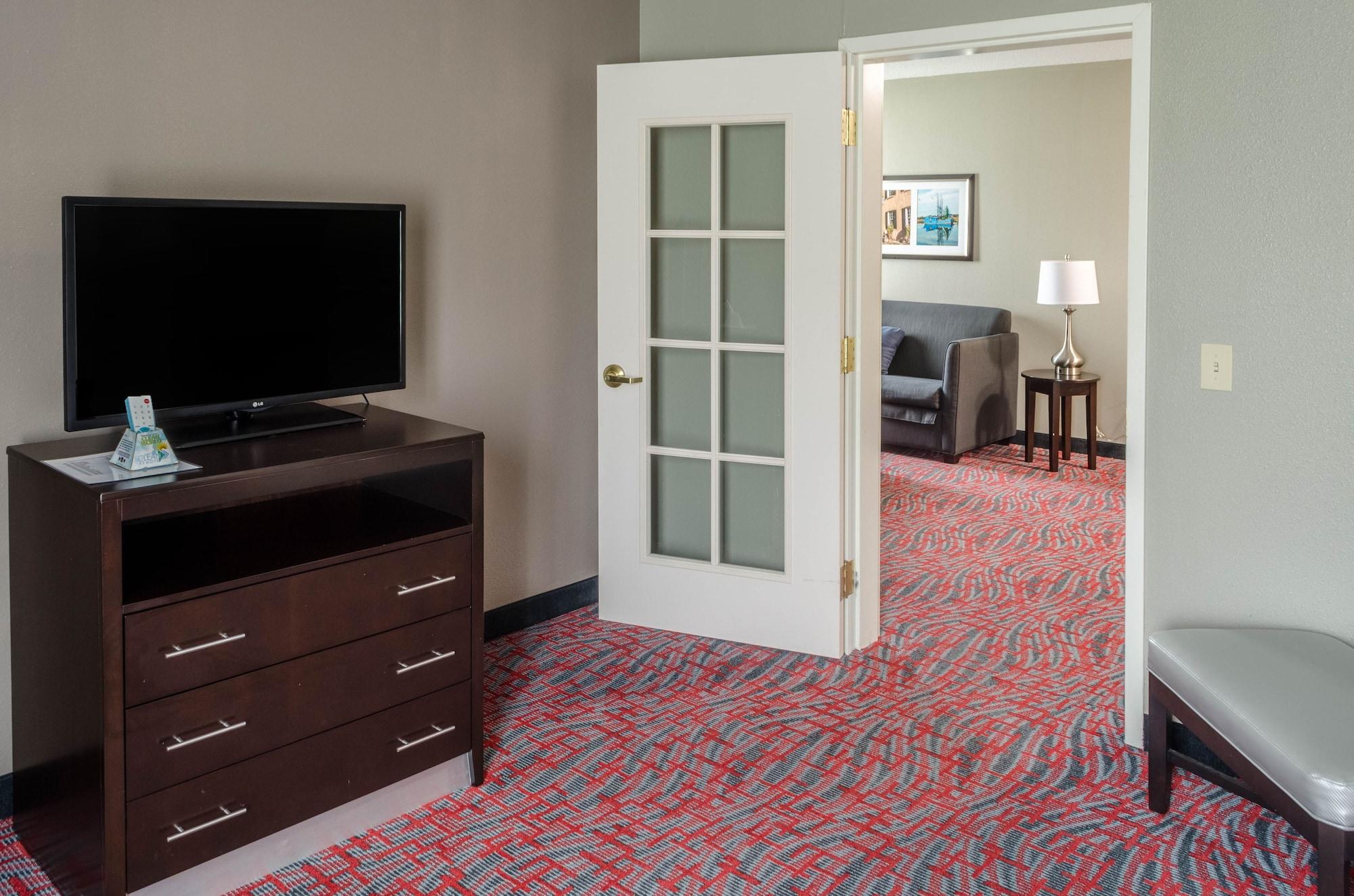 Best Western Airport Inn & Suites Норт Чарлстън Екстериор снимка